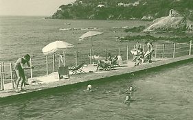 Hôtel Le Provençal  3*